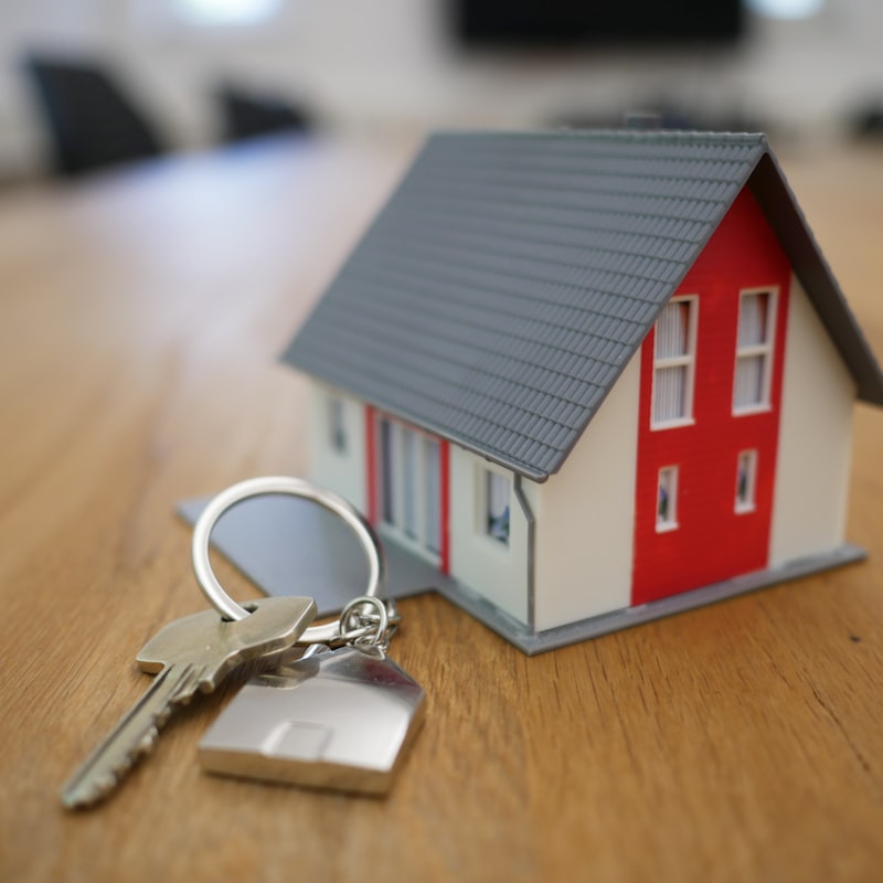 Tentang Market Property